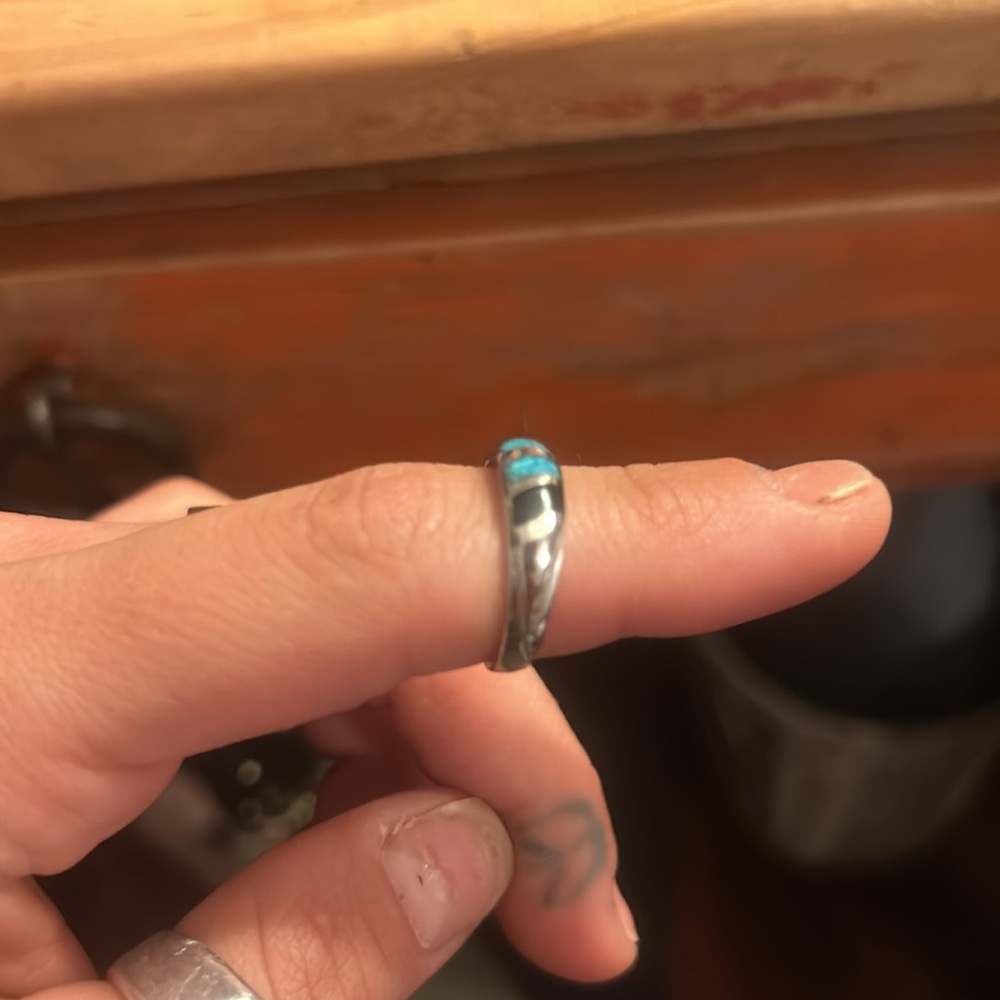 Vintage Sterling Silver Navajo Turquoise and Black Stone ring size 6 - Picture 4 of 5